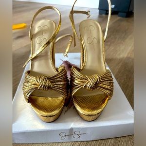 Jessica Simpson platform heels size 9 with box